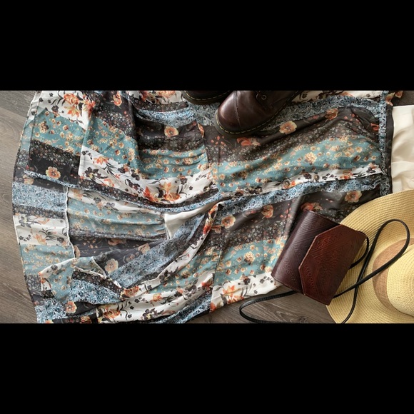 Ultimate prairie skirt with button front - Picture 4 of 5